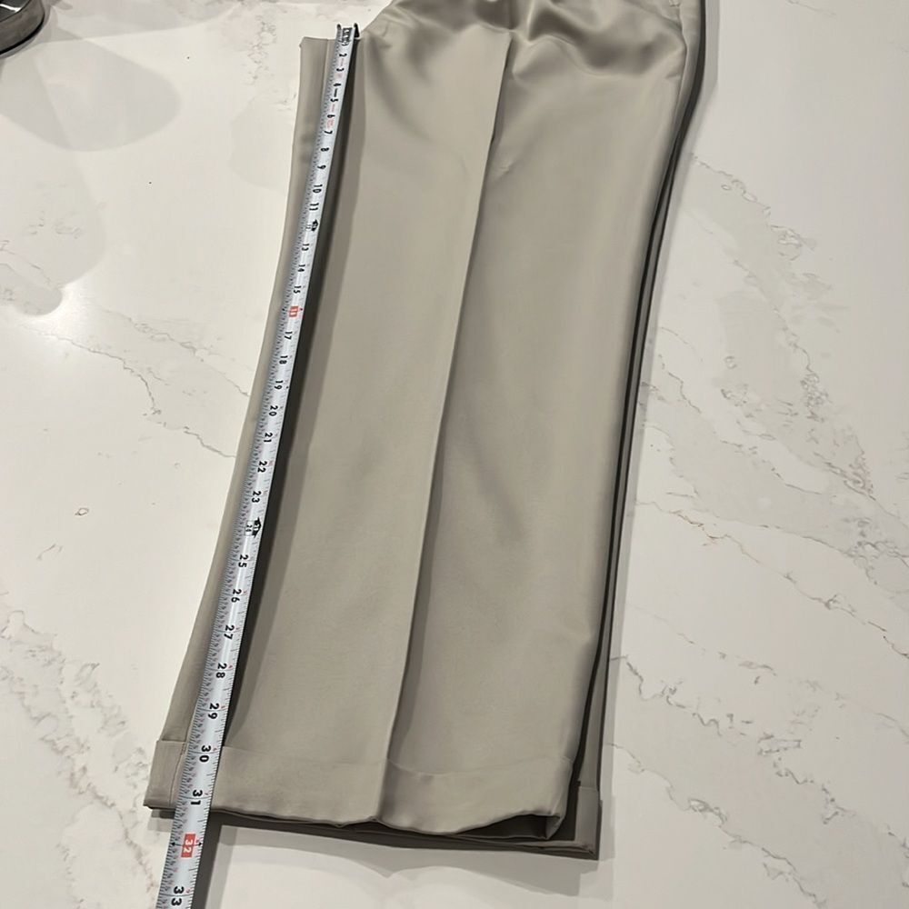 Men's Roundtree & Yorke Easy Care Tan Slacks - Picture 8 of 9